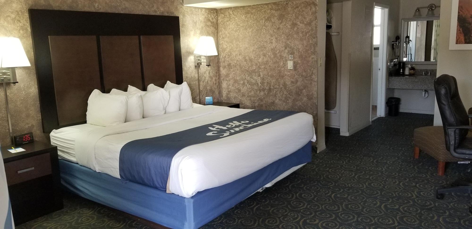 Days Inn & Suites By Wyndham Trinidad Eksteriør billede