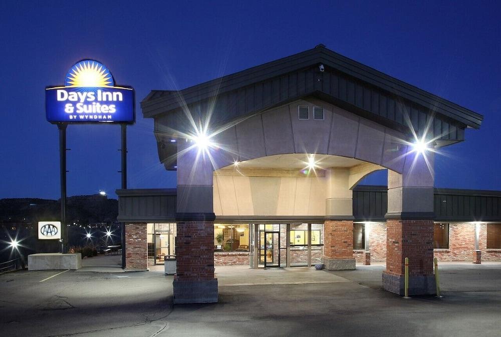 Days Inn & Suites By Wyndham Trinidad Eksteriør billede