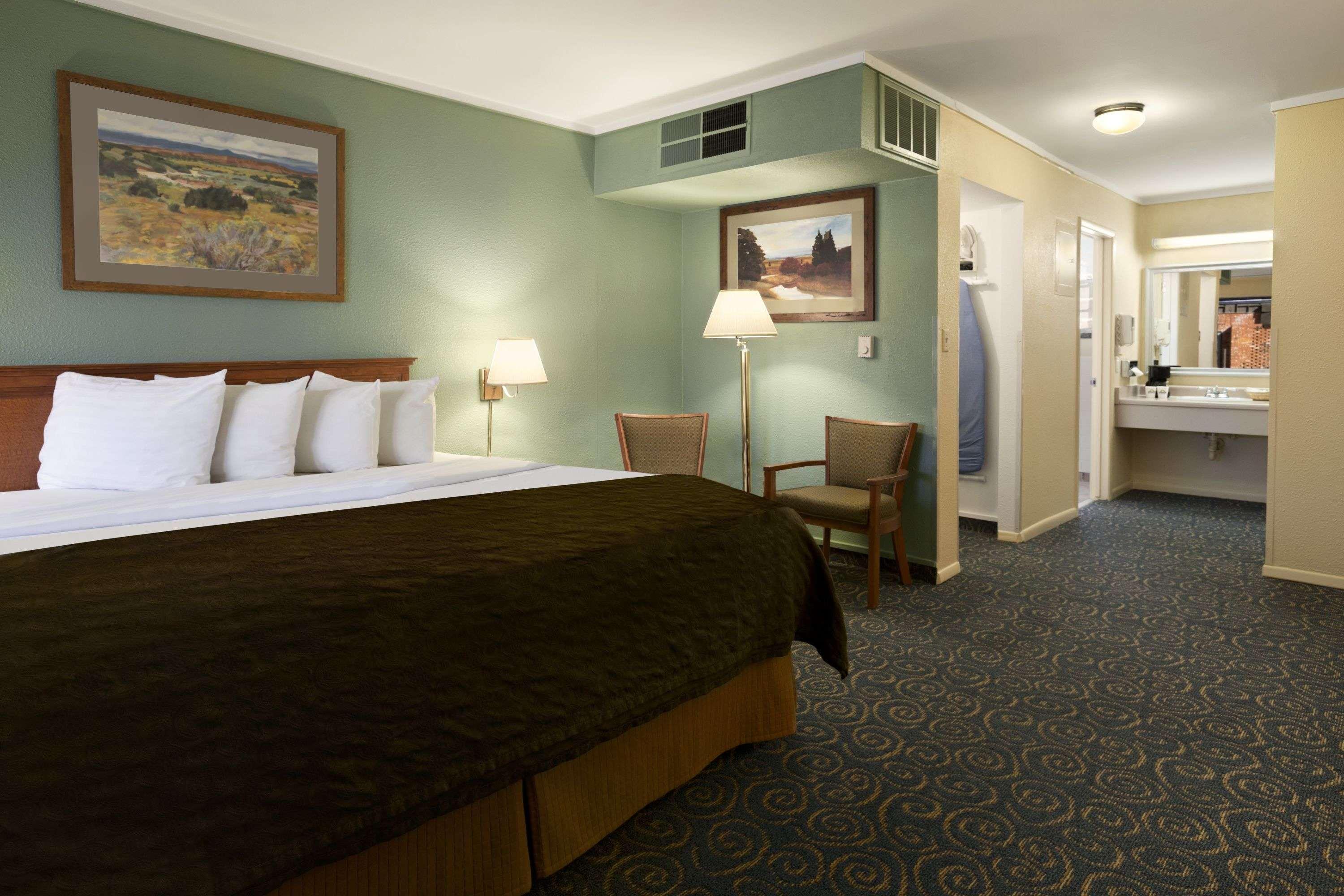 Days Inn & Suites By Wyndham Trinidad Eksteriør billede