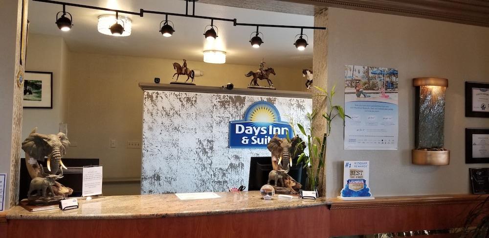 Days Inn & Suites By Wyndham Trinidad Eksteriør billede
