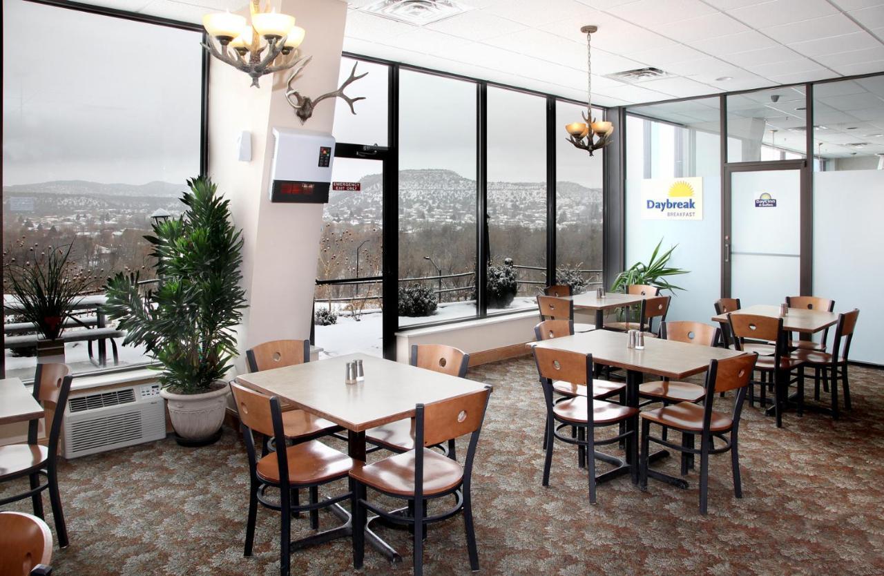 Days Inn & Suites By Wyndham Trinidad Eksteriør billede